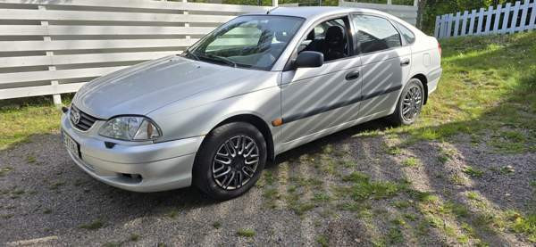 Toyota Avensis Järvenpää - valokuva 2