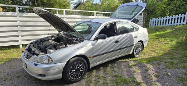 Toyota Avensis Järvenpää - valokuva 5