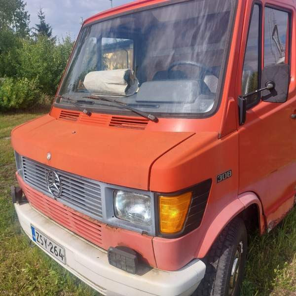 Mercedes-Benz 308 Hamina - valokuva 8