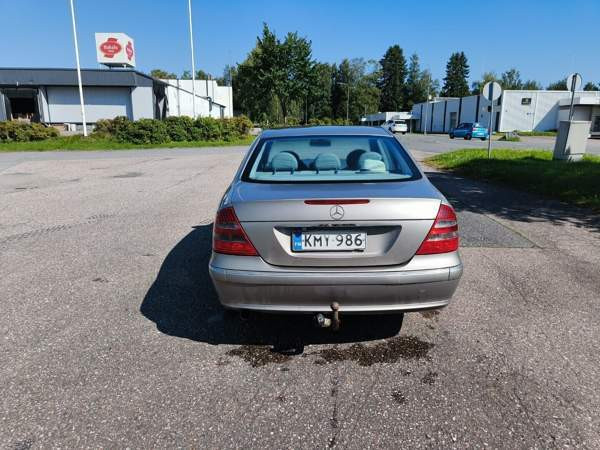 Mercedes-Benz E Jokioinen - valokuva 6