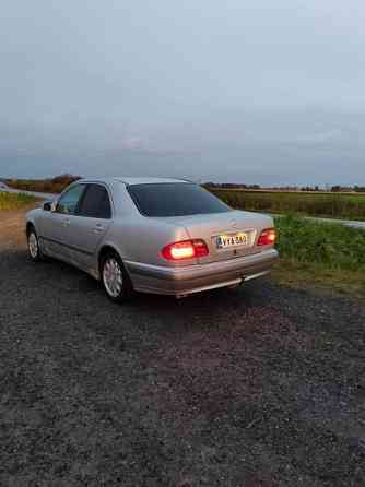 Mercedes-Benz E Isojoki