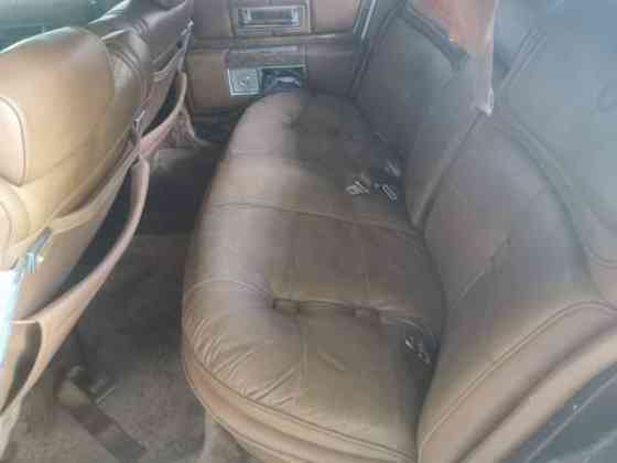 Cadillac Fleetwood Pertunmaa