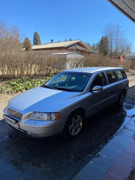 Volvo V70 Outokumpu - valokuva 1