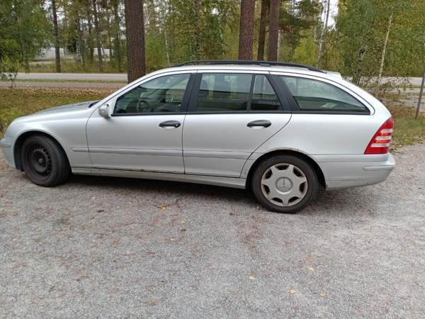 Mercedes-Benz 220 Sarov – foto 1
