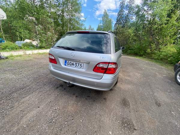 Mercedes-Benz E Vihti - valokuva 4