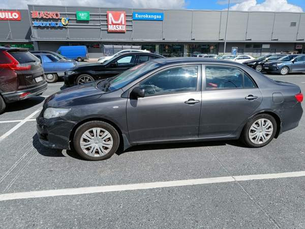 Toyota Corolla Hämeenlinna - valokuva 3