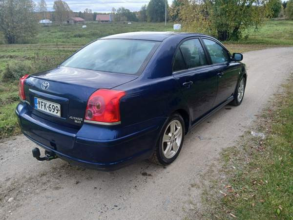 Toyota Avensis Tervola - valokuva 3