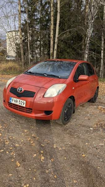 Toyota Yaris Керава - изображение 1
