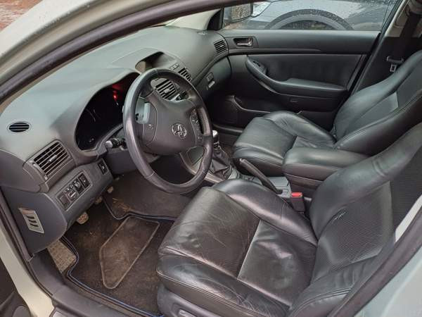 Toyota Avensis Isokyrö - photo 5