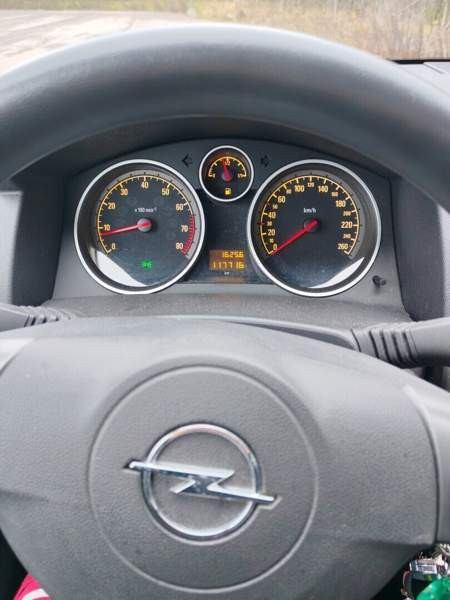 Opel Astra Vantaa - valokuva 7