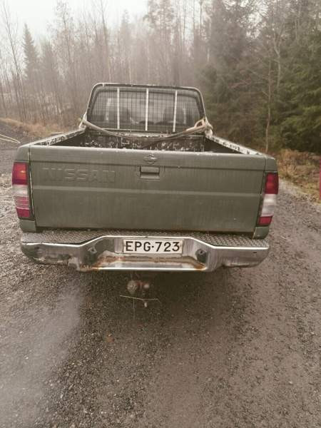 Nissan King Cab Миккели - изображение 3