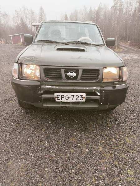 Nissan King Cab Миккели - изображение 4