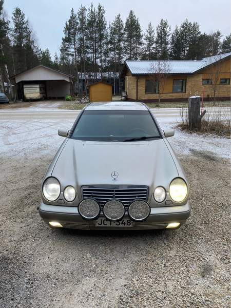 Mercedes-Benz E Lons-le-Saunier - photo 5