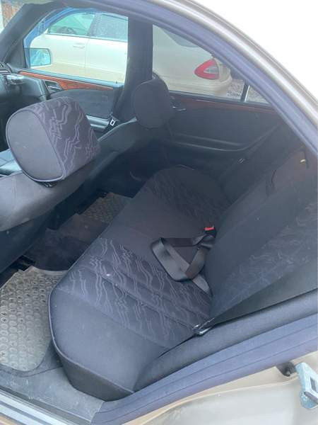 Mercedes-Benz E Lons-le-Saunier - photo 6