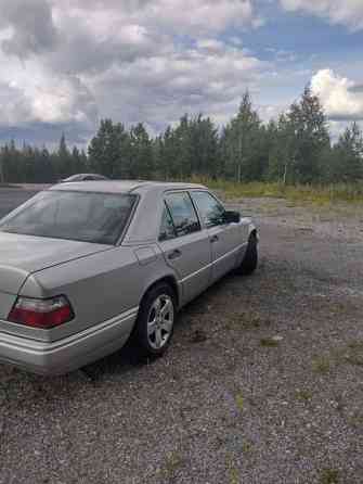 Mercedes-Benz 250 Yloejaervi