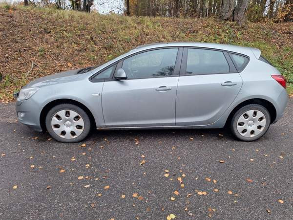 Opel Astra Karkkila - valokuva 1