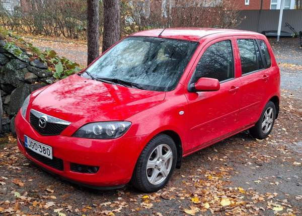 Mazda 2 Jyväskylä - valokuva 1