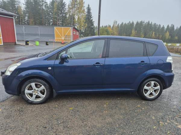 Toyota Corolla Verso Pihtipudas - valokuva 1