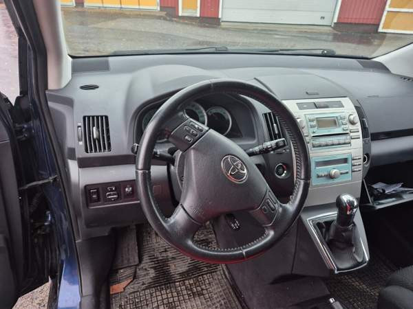Toyota Corolla Verso Pihtipudas - valokuva 6