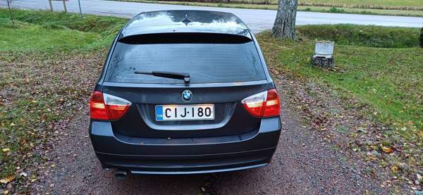 BMW 320 Ikaalinen - valokuva 8