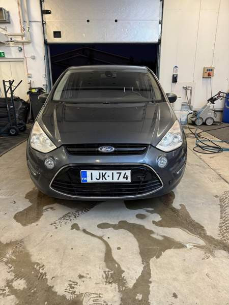 Ford S-MAX Jyvaeskylae - photo 2