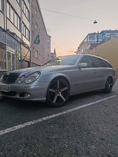 Mercedes-Benz E Glebychevo - valokuva 1