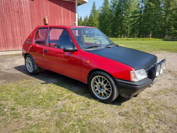 Peugeot 205 Sotkamo - valokuva 1