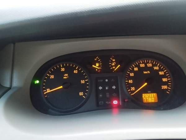 Opel Vivaro Лохья - изображение 1