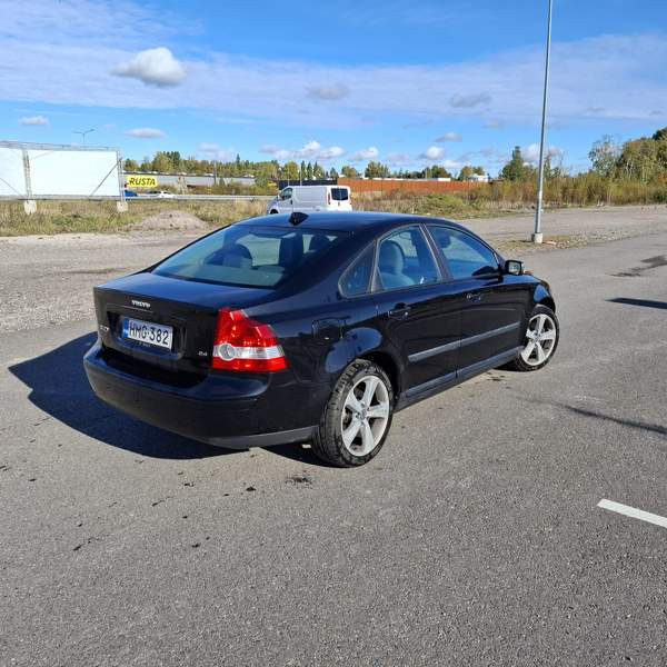 Volvo S40 Ярвенпяя - изображение 3