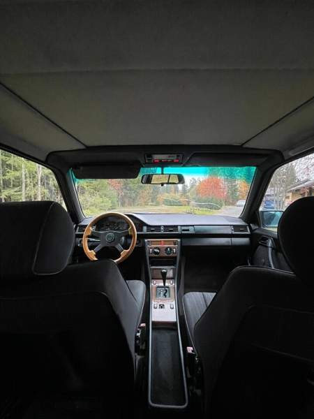 Mercedes-Benz E Siilinjärvi - valokuva 7