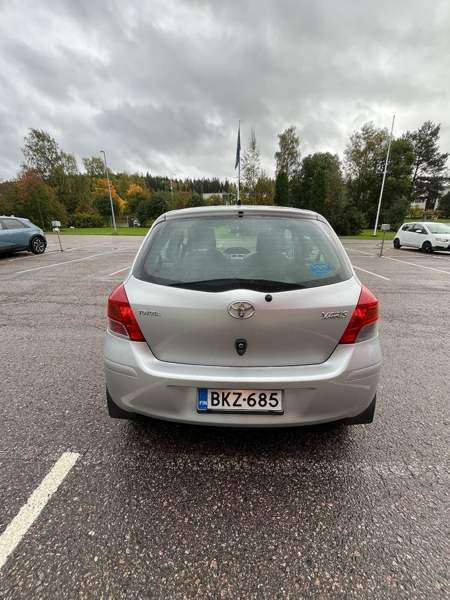 Toyota Yaris Тампере - изображение 4