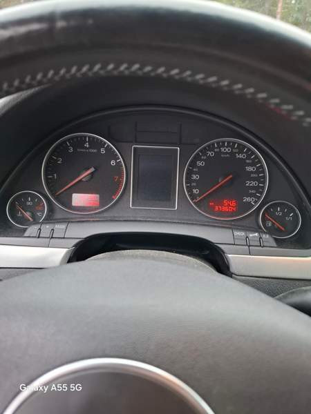 Audi A4 Куусамо - изображение 6