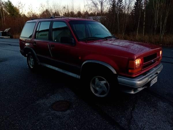 Ford Explorer Jakobstad - valokuva 2