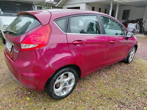 Ford Fiesta Рованиеми - изображение 2