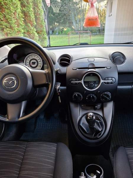 Mazda 2 Вааса - изображение 8