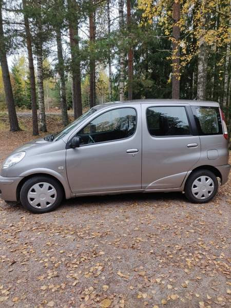 Toyota Yaris Verso Порвоо - изображение 6