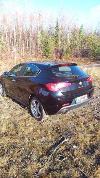 Alfa Romeo Giulietta Joensuu - valokuva 7