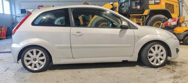 Ford Fiesta Heinola - valokuva 7