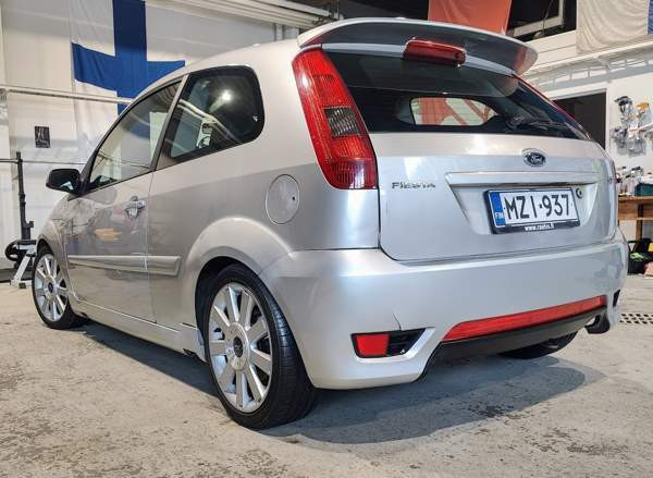 Ford Fiesta Heinola - valokuva 4