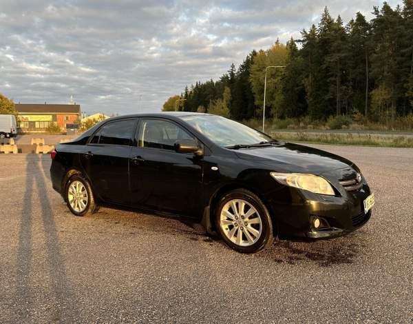 Toyota Corolla Turtkul - valokuva 4