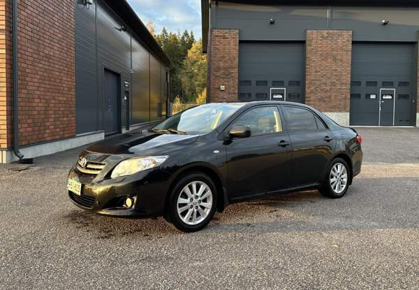 Toyota Corolla Turtkul - valokuva 1