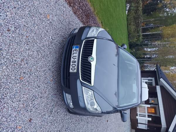 Skoda Octavia Luga - valokuva 4