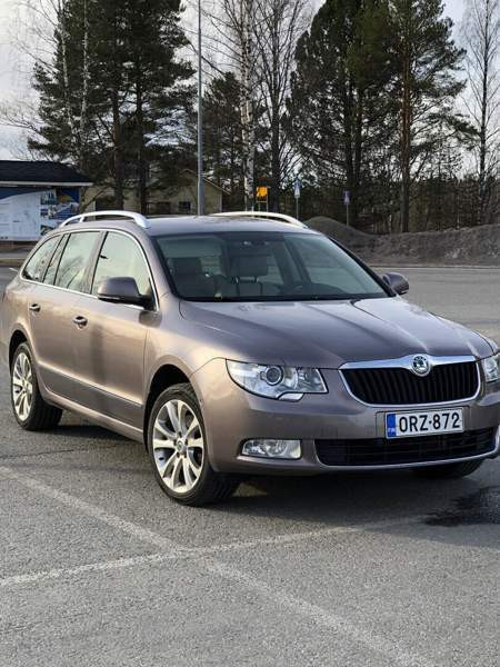 Skoda Superb Йоэнсуу - изображение 1