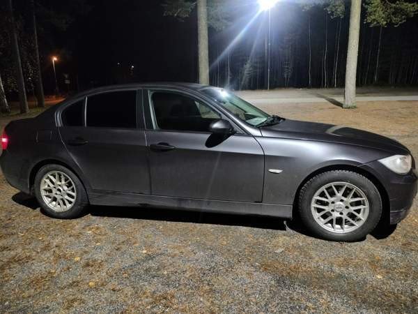 BMW 320 Hyvinkää - valokuva 3