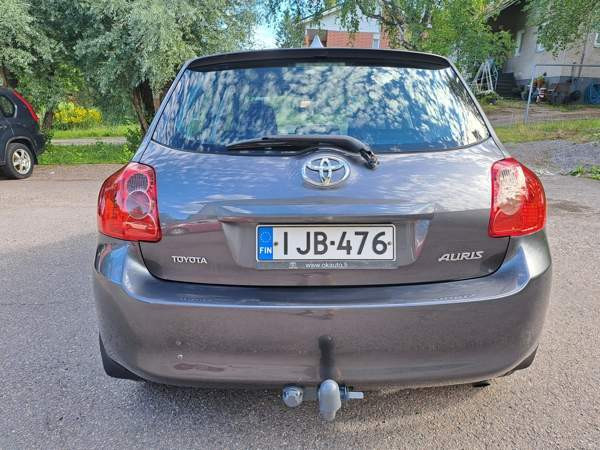 Toyota Auris Helsinki - valokuva 5