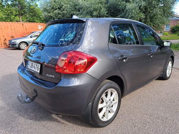 Toyota Auris Helsinki - valokuva 6