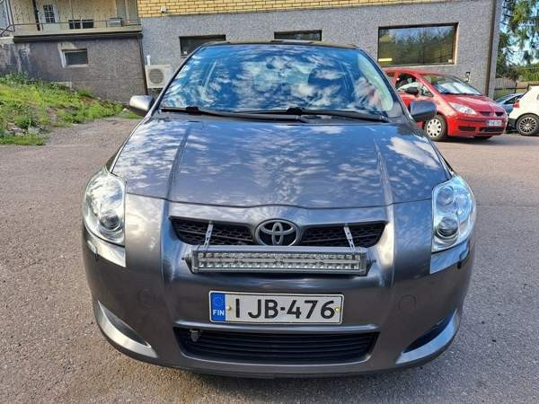 Toyota Auris Helsinki - valokuva 3