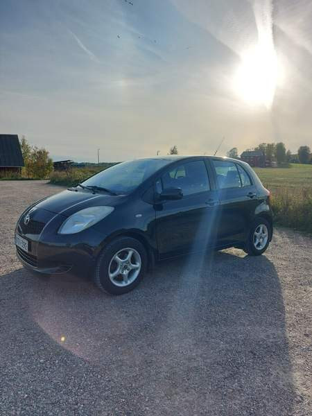 Toyota Yaris Вантаа - изображение 5