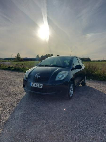 Toyota Yaris Вантаа - изображение 6