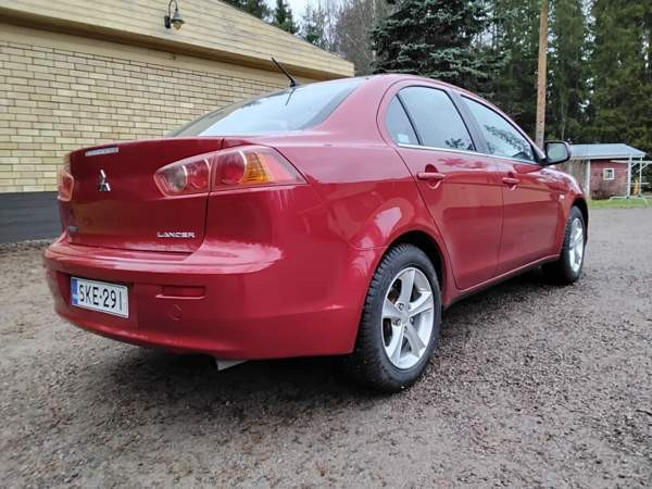 Mitsubishi Lancer Rauma - valokuva 7